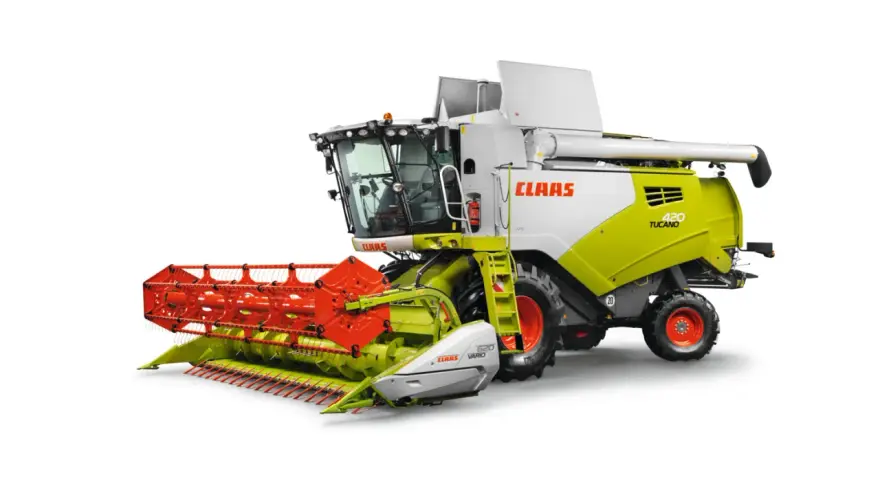 Kombajn zbożowy Claas Tucano 420, gotowy do pracy, zapewnia imponującą wydajność na polu.