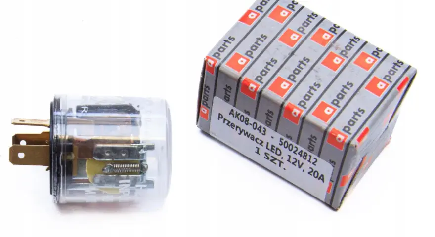 Przezroczysty przerywacz kierunkowskazów LED 12V 20A, idealny do C-330. Opakowanie z logo "a parts".